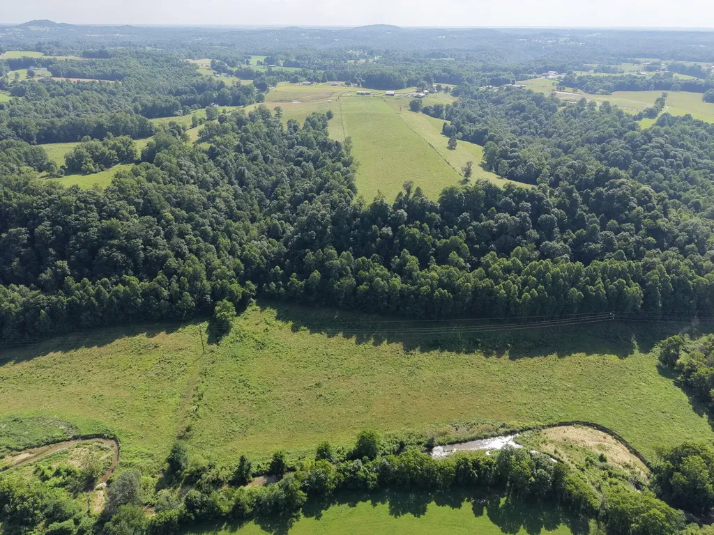 2511 Calvary Ridge Road Yosemite KY 42566