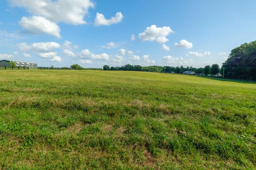 2511 Calvary Ridge Road Yosemite KY 42566