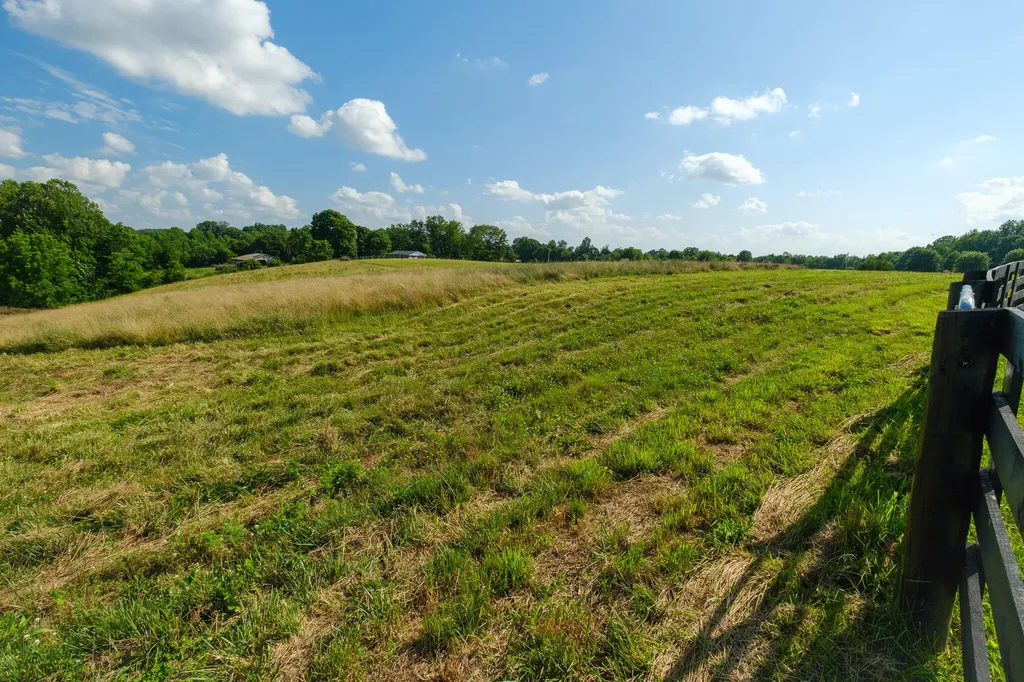 2511 Calvary Ridge Road Yosemite KY 42566