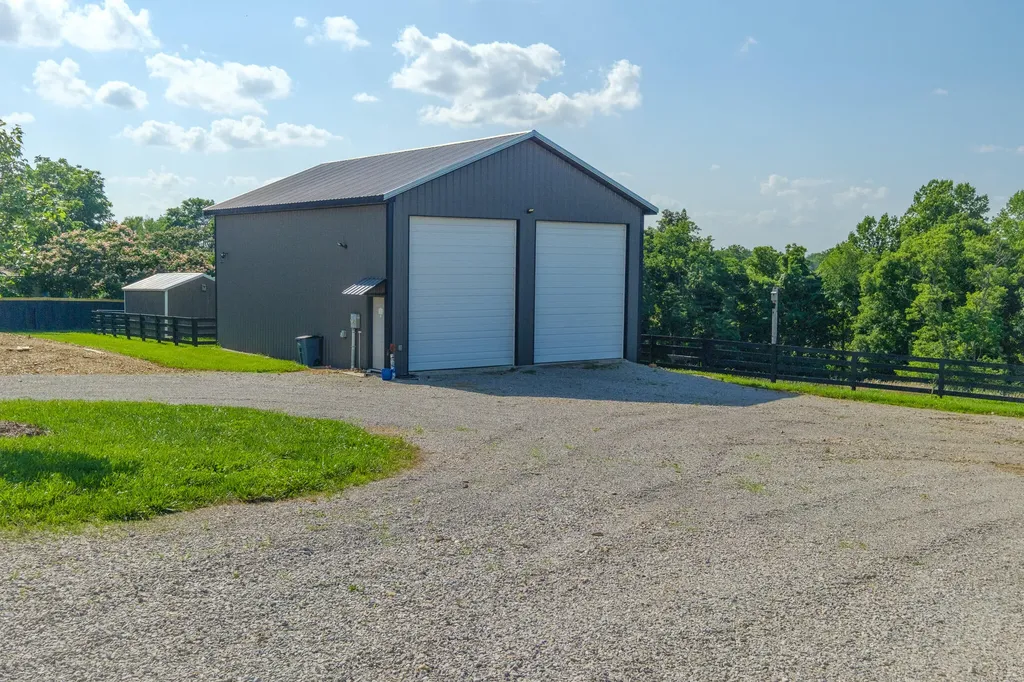 2511 Calvary Ridge Road Yosemite KY 42566