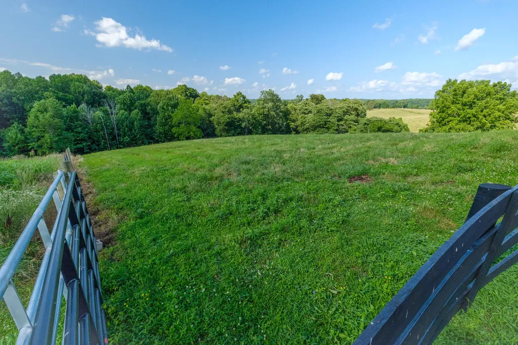 2511 Calvary Ridge Road Yosemite KY 42566