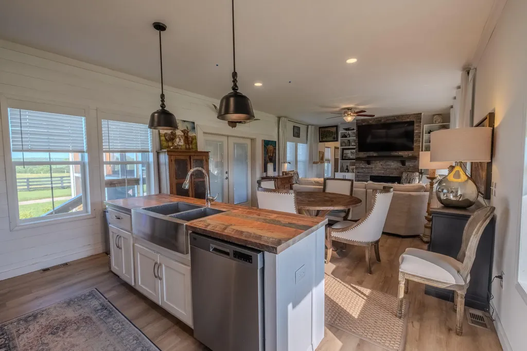 2511 Calvary Ridge Road Yosemite KY 42566