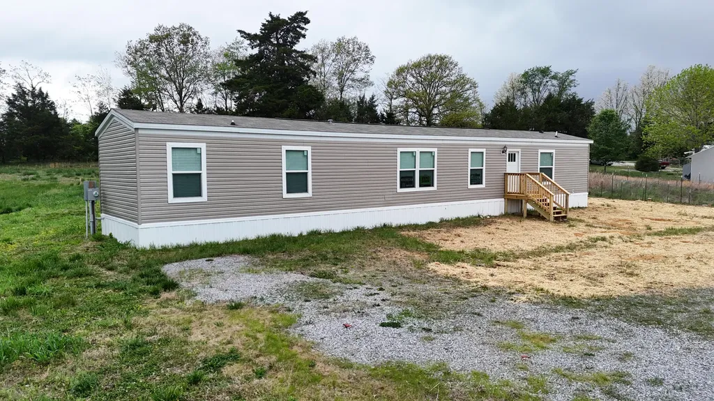 1346 Hammonsville Schoolhouse Road Magnolia KY 42757