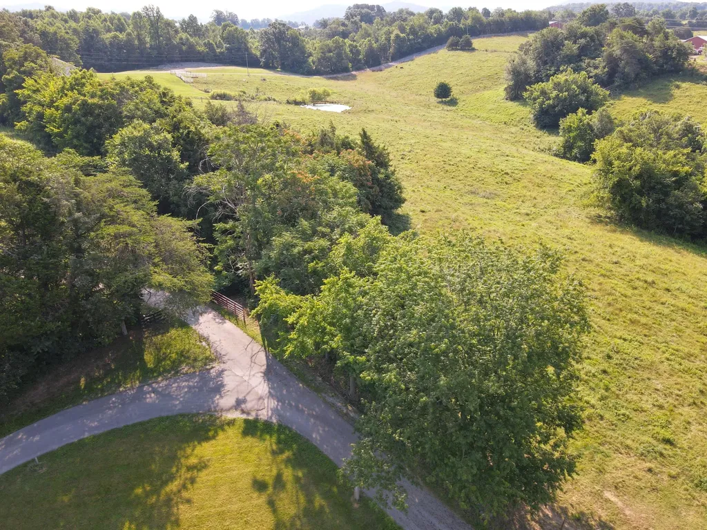 1710 State Highway 1009 Monticello KY 42633