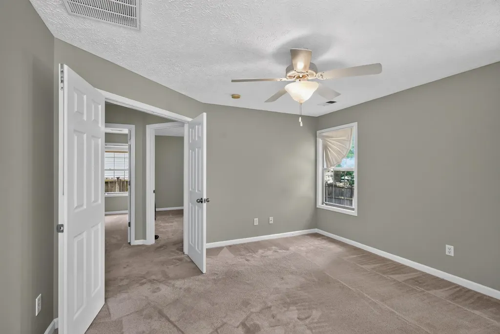 127 Starting Gate Point Georgetown KY 40324