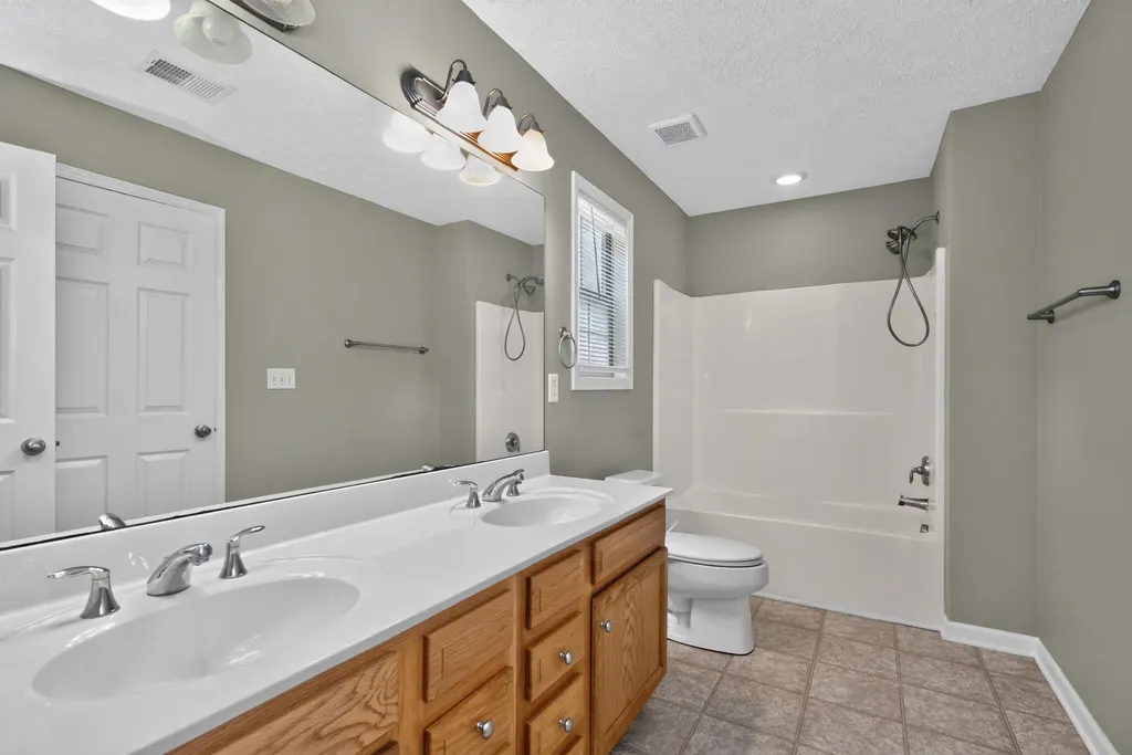 127 Starting Gate Point Georgetown KY 40324