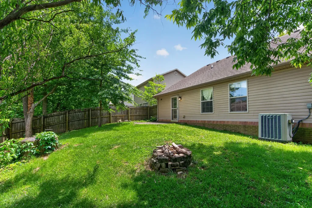 127 Starting Gate Point Georgetown KY 40324