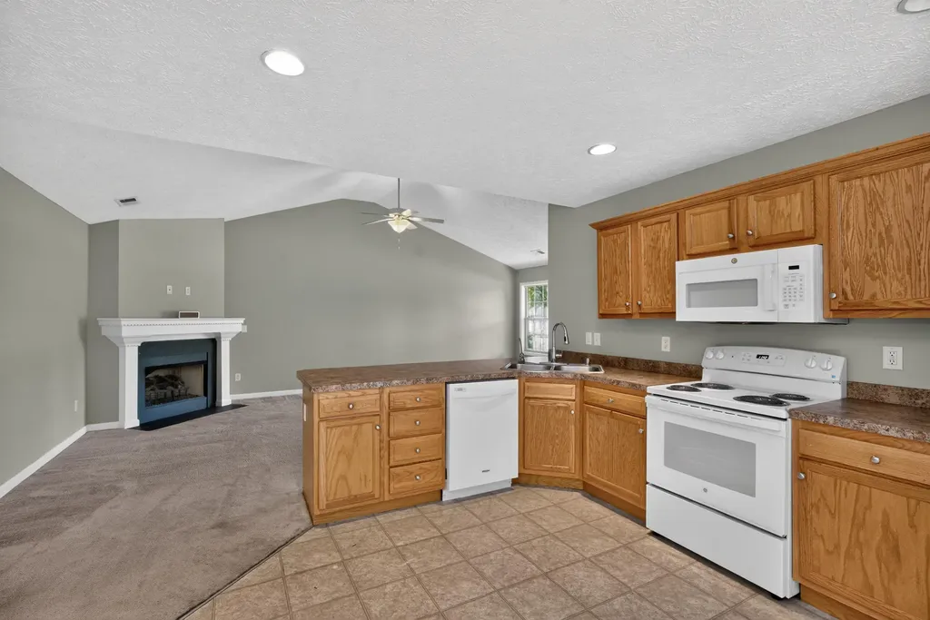 127 Starting Gate Point Georgetown KY 40324