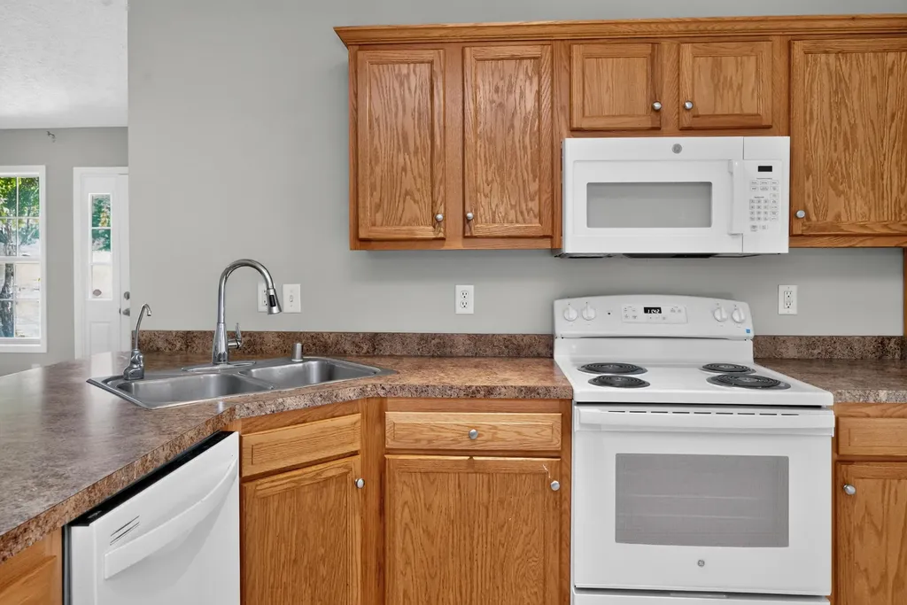 127 Starting Gate Point Georgetown KY 40324