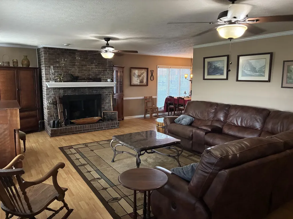 1835 Warwick Road Harrodsburg KY 40330
