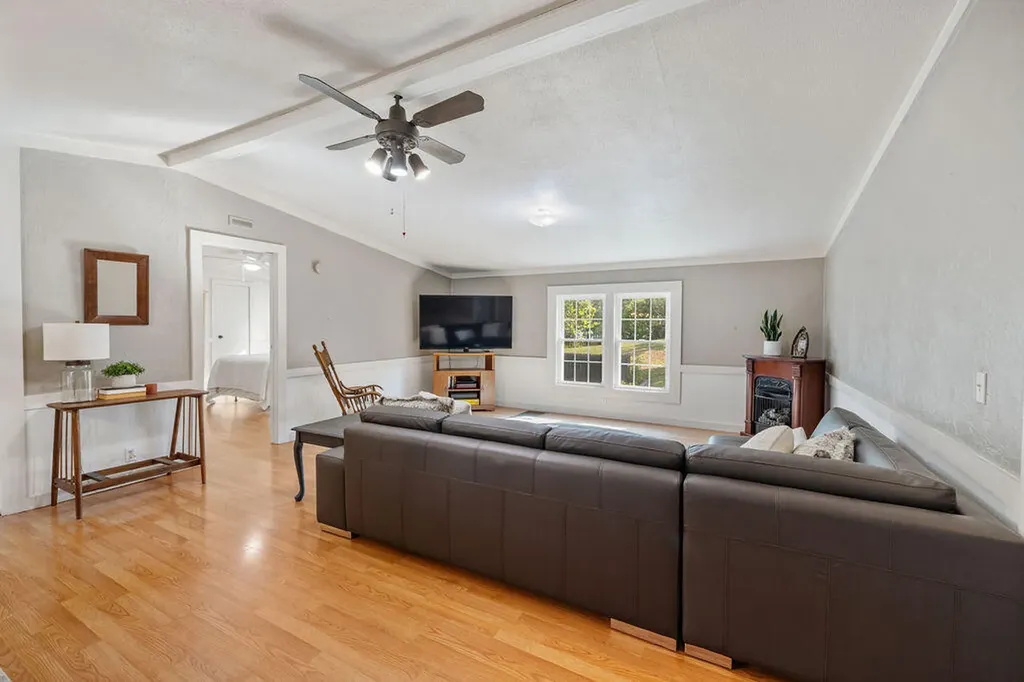 30 Panorama Drive Murray KY 42071