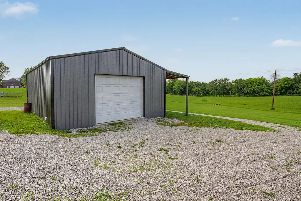 1388 Richardsville Road Bowling Green KY 42101