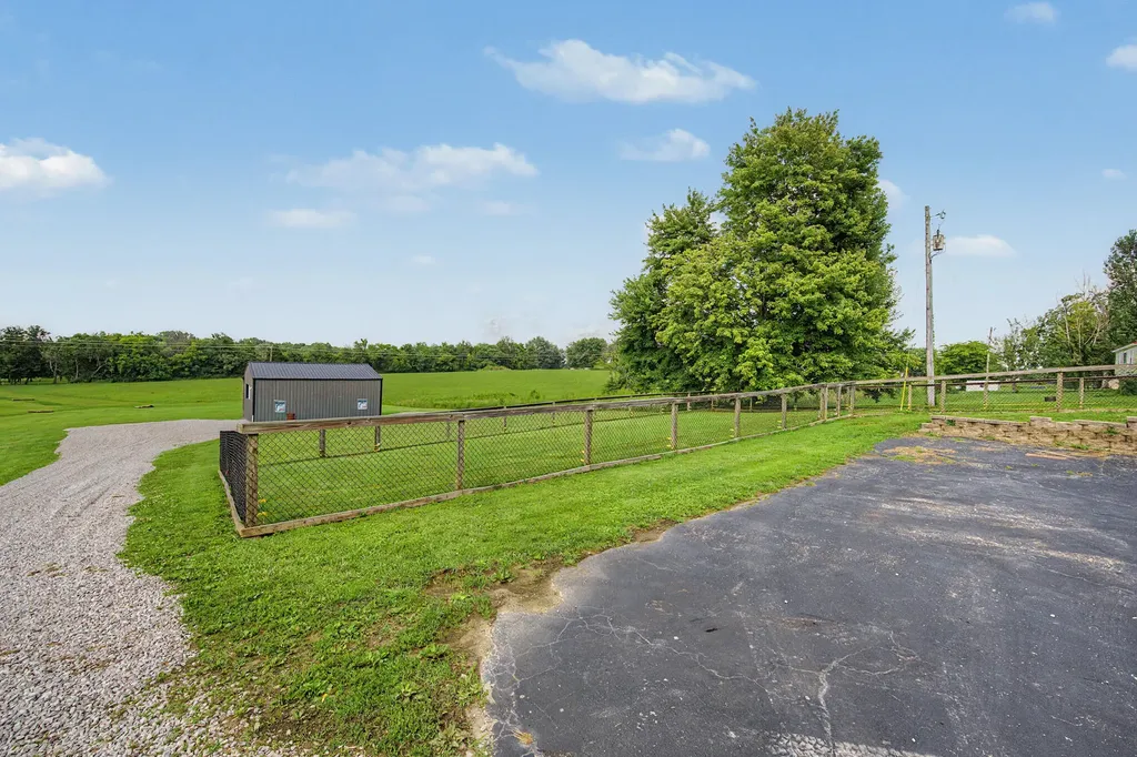 1388 Richardsville Road Bowling Green KY 42101