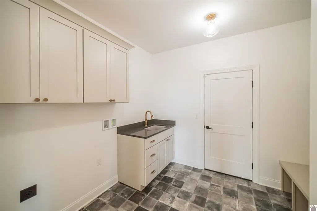 121 Canter Court Paducah KY 42001