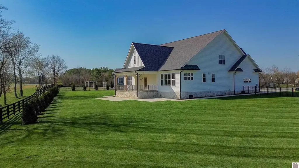 121 Canter Court Paducah KY 42001