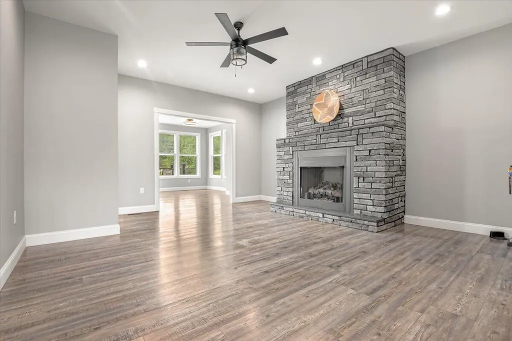 43 Cedar Ridge Drive London KY 40744