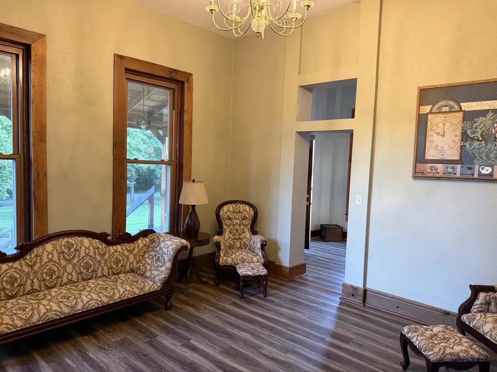 115 Pierce Street Marion KY 42064