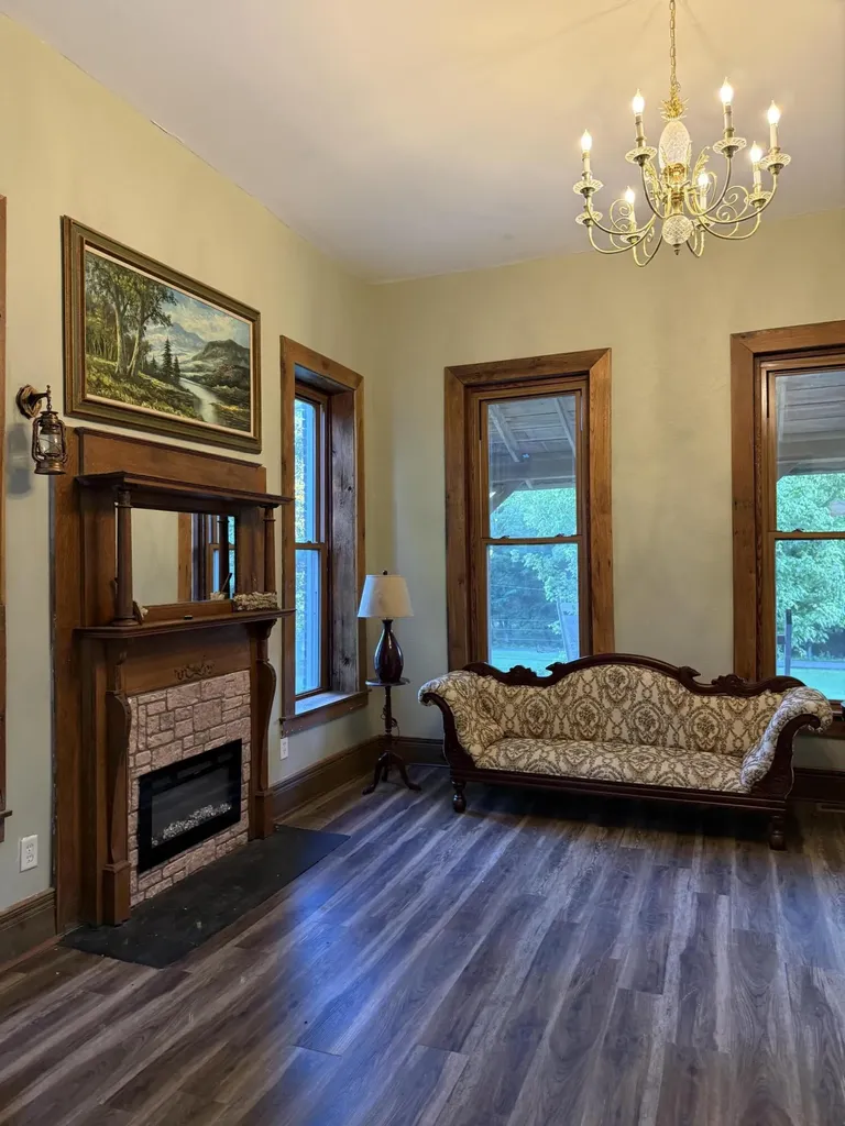 115 Pierce Street Marion KY 42064