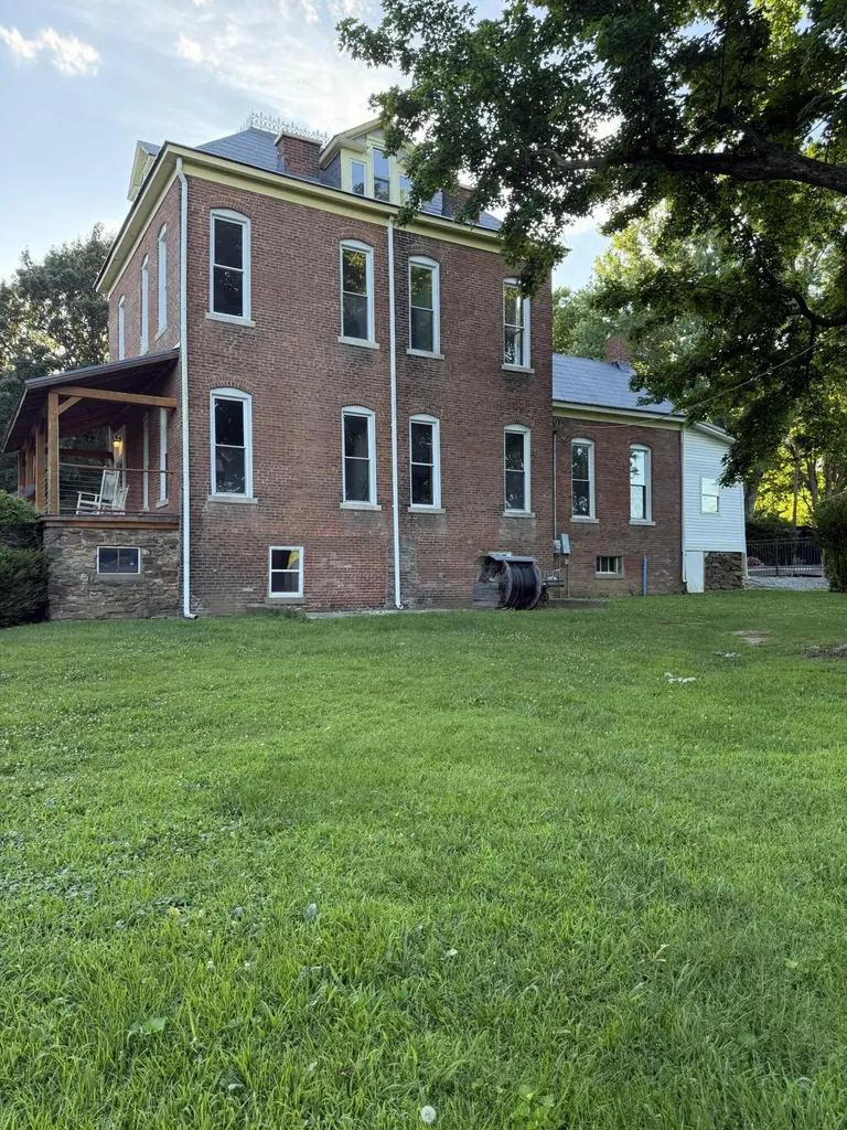 115 Pierce Street Marion KY 42064