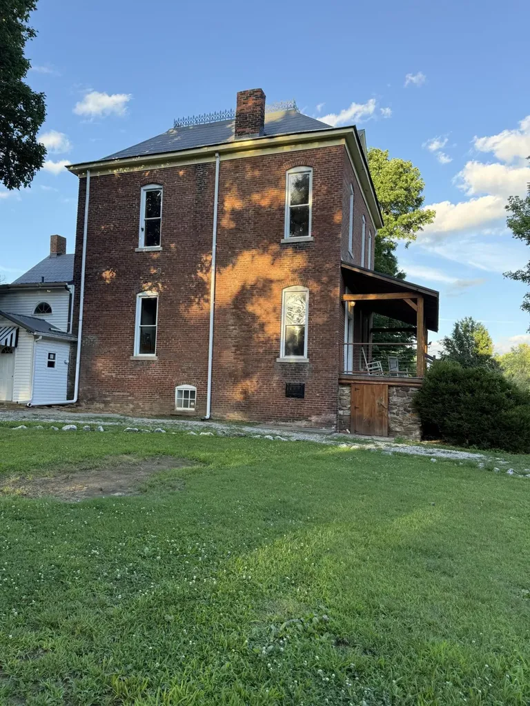 115 Pierce Street Marion KY 42064