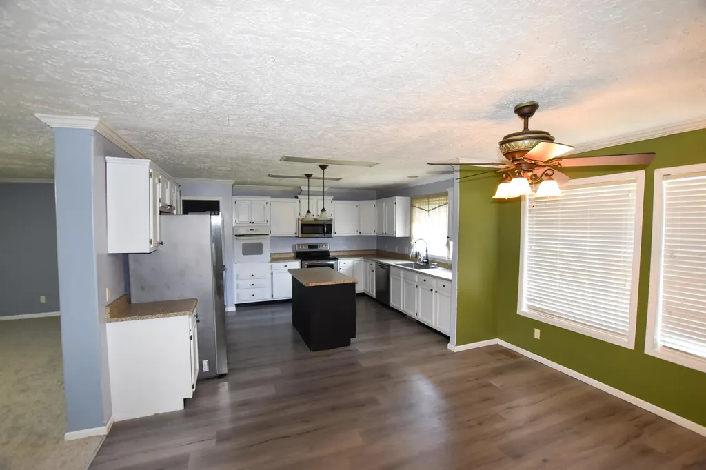 40 Marigold Lane Grayson KY 41143