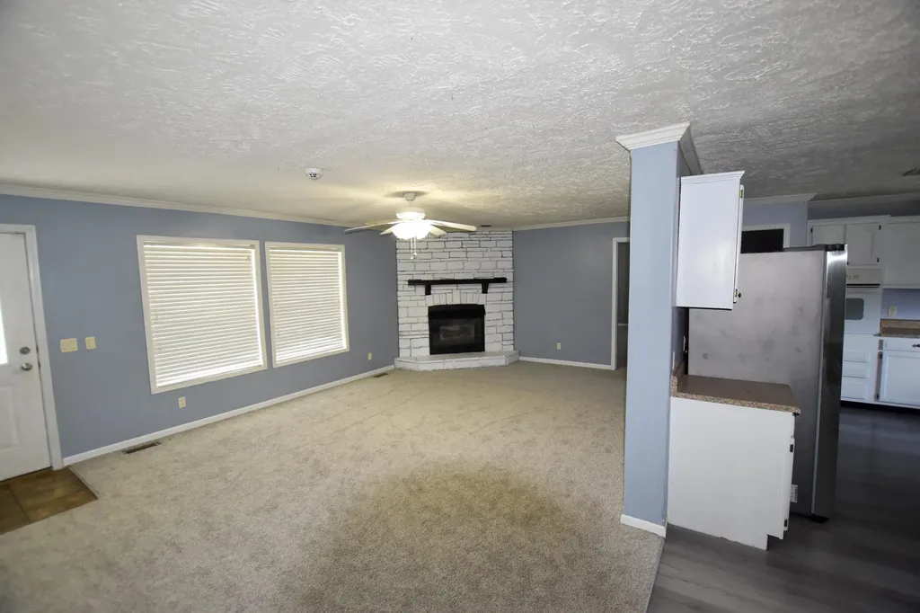 40 Marigold Lane Grayson KY 41143