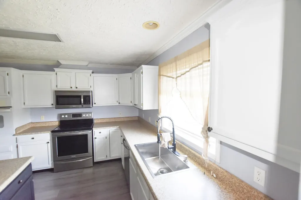 40 Marigold Lane Grayson KY 41143