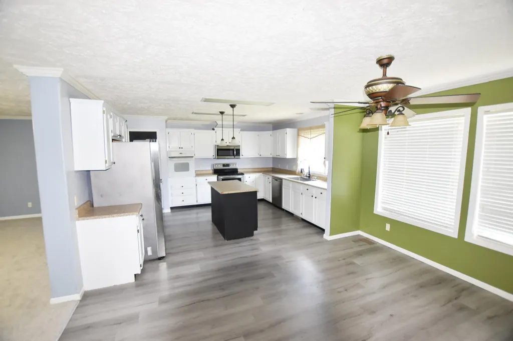 40 Marigold Lane Grayson KY 41143