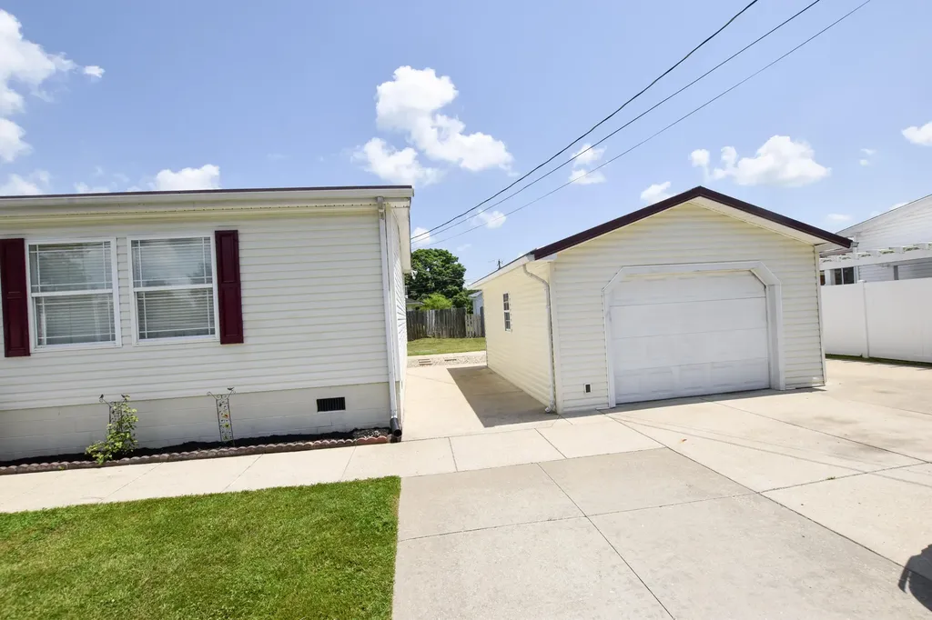40 Marigold Lane Grayson KY 41143