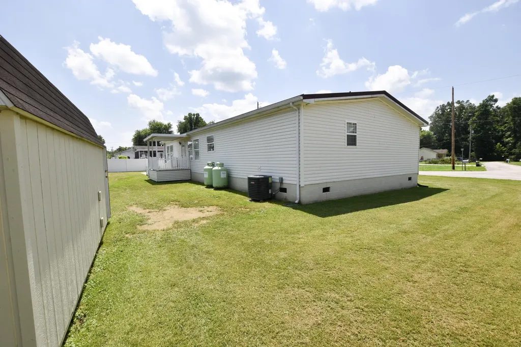 40 Marigold Lane Grayson KY 41143