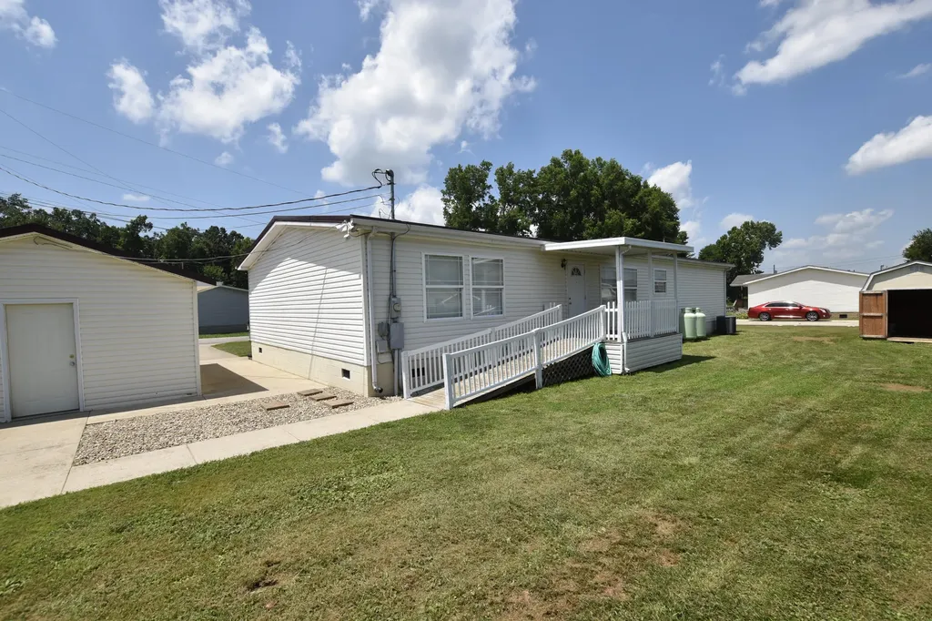 40 Marigold Lane Grayson KY 41143