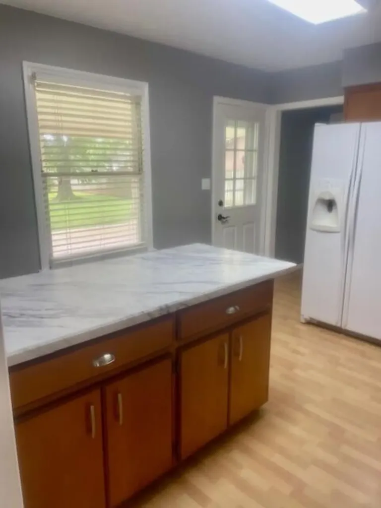 702 Beaver Park Versailles KY 40383