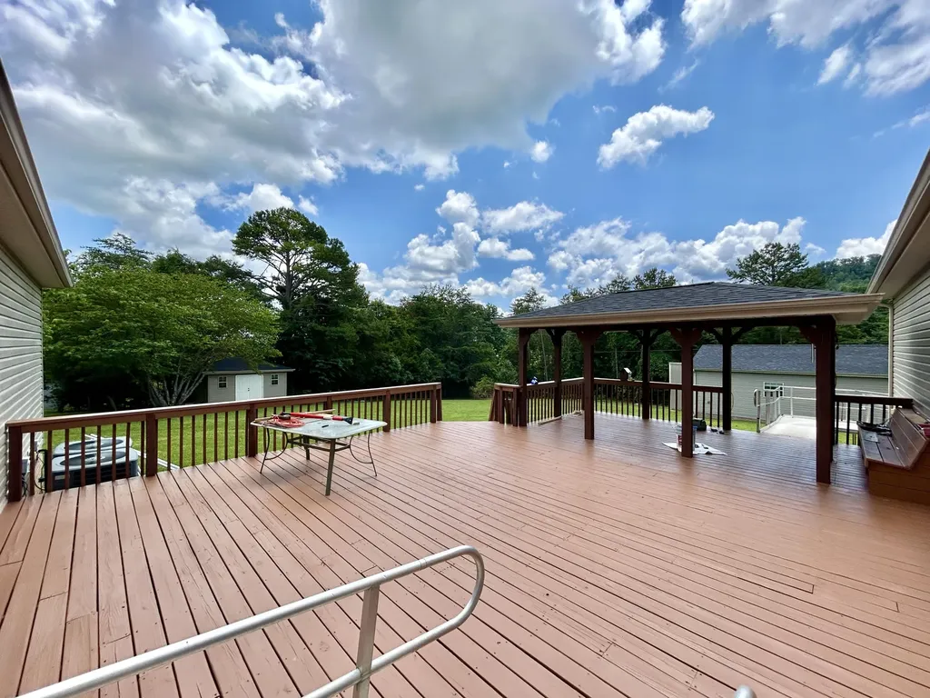 291 Forest Ridge Circle Bronston KY 42518
