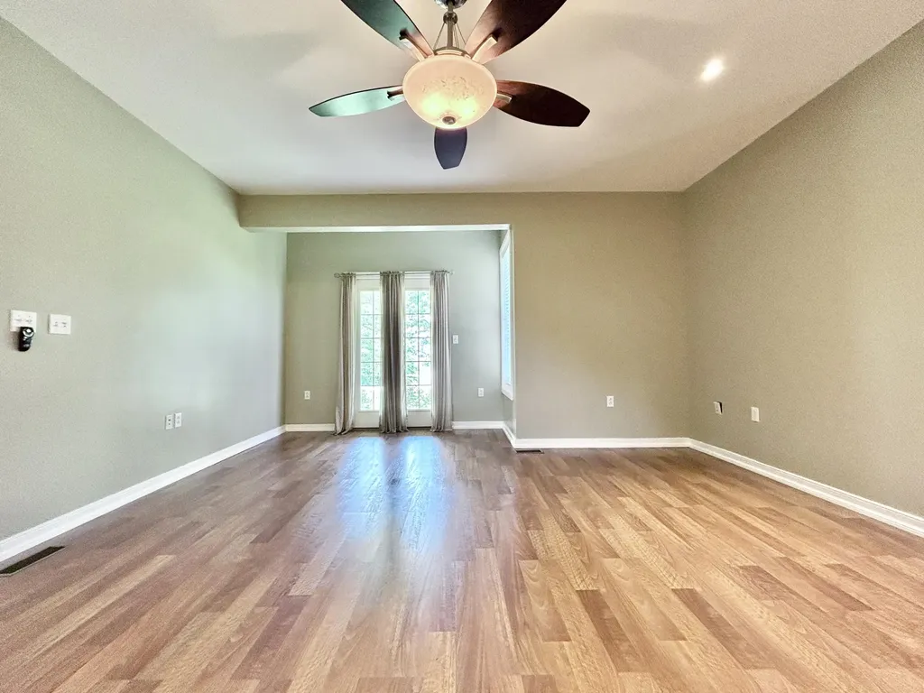 291 Forest Ridge Circle Bronston KY 42518