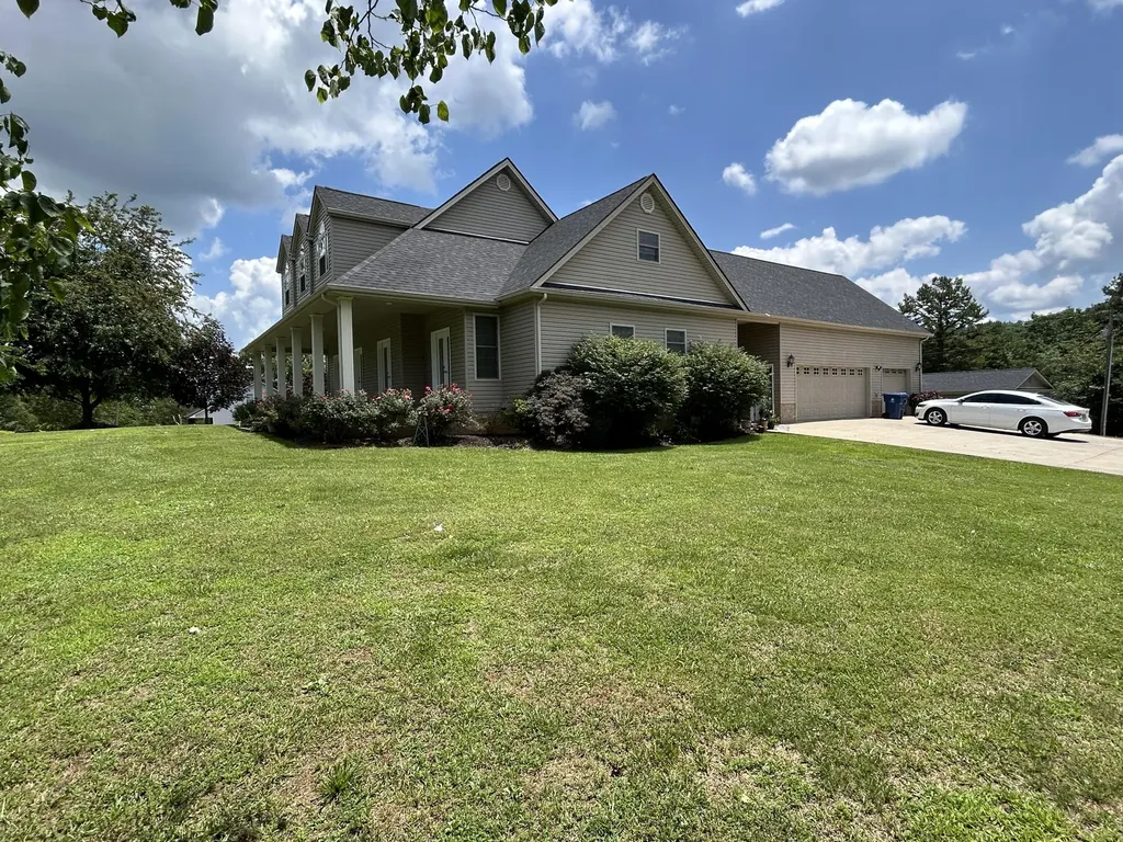 291 Forest Ridge Circle Bronston KY 42518