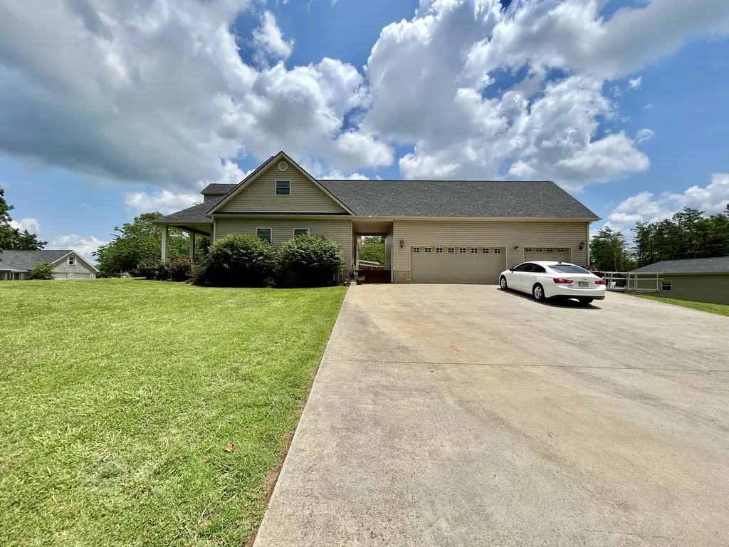 291 Forest Ridge Circle Bronston KY 42518