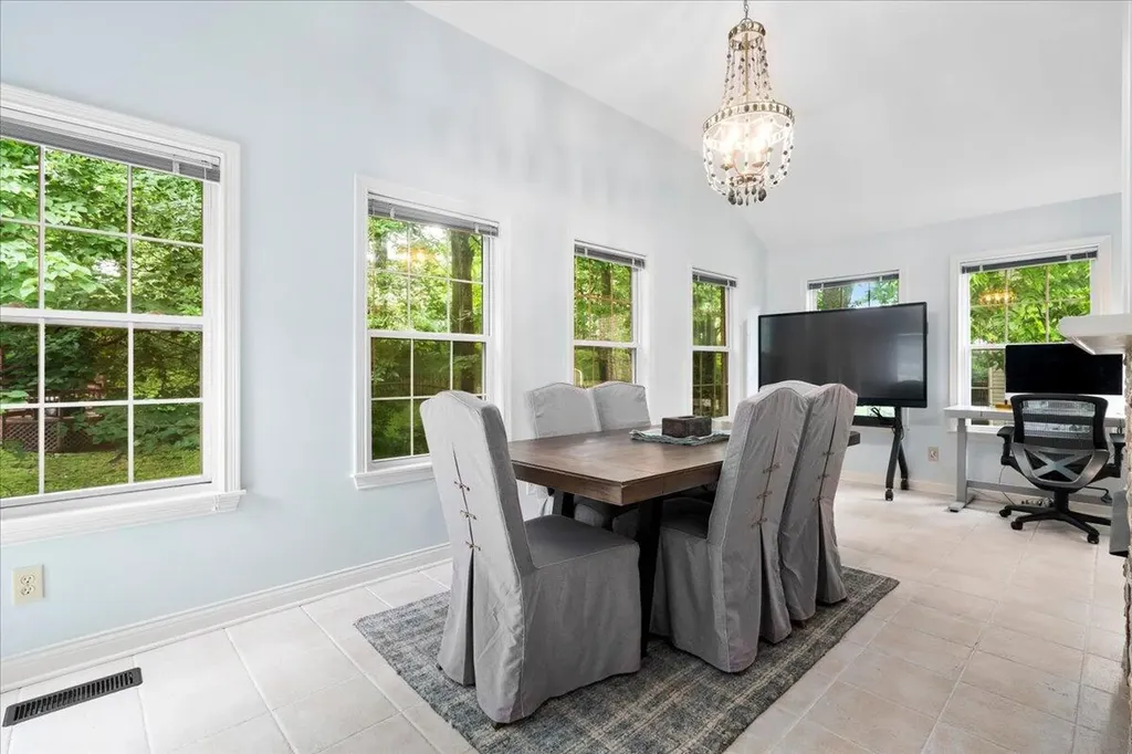 2316 Valencia Drive Lexington KY 40513