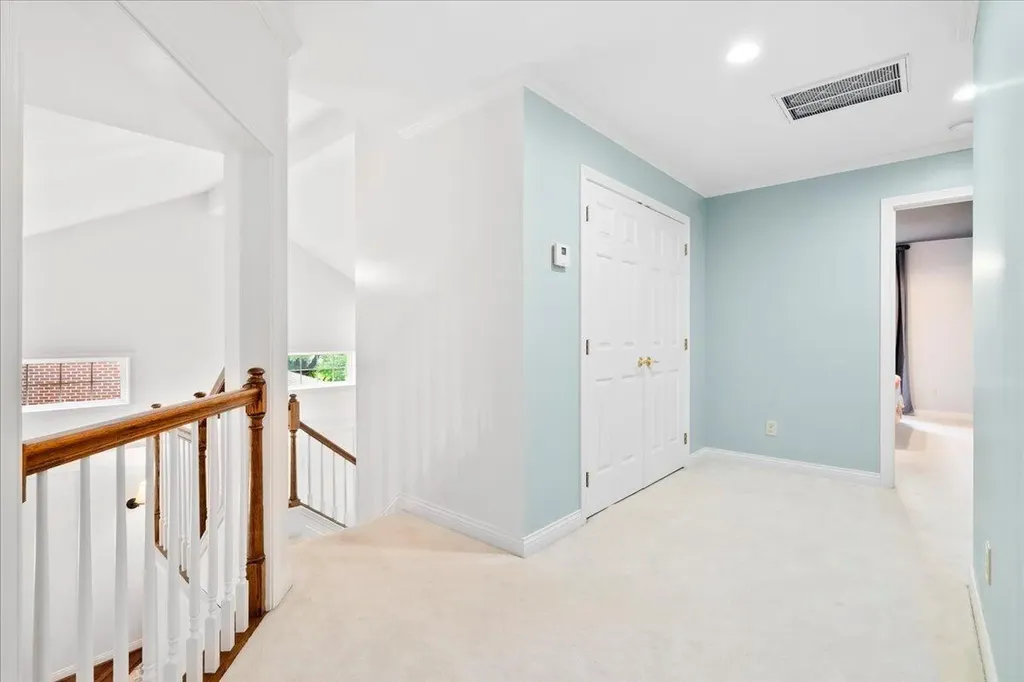 2316 Valencia Drive Lexington KY 40513