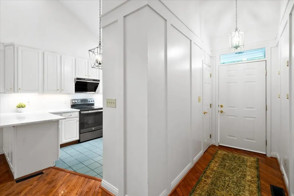 2316 Valencia Drive Lexington KY 40513
