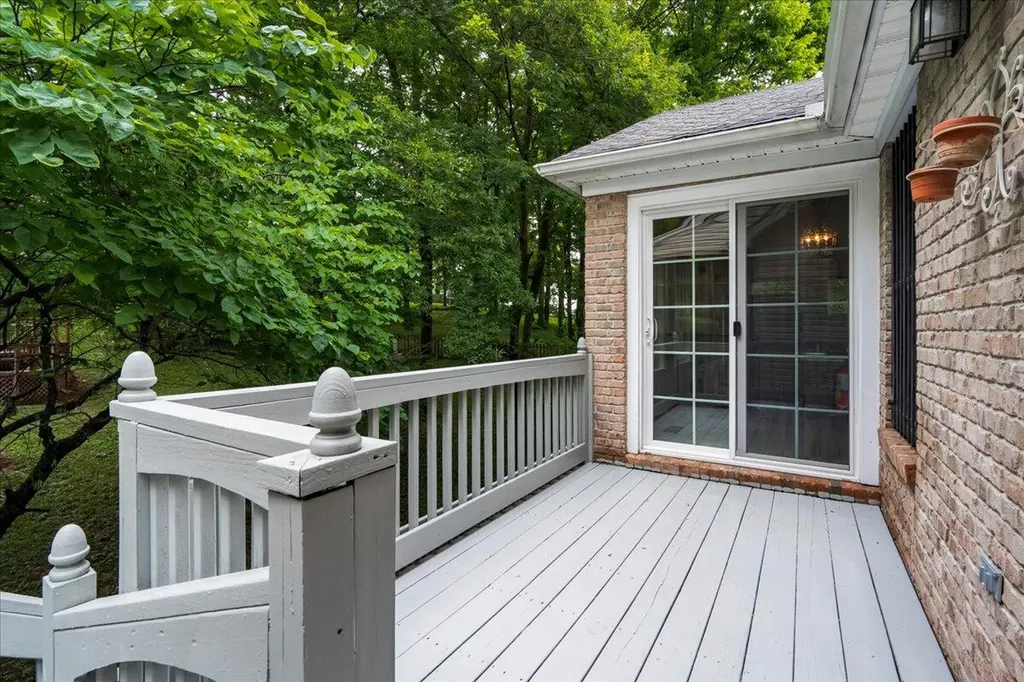 2316 Valencia Drive Lexington KY 40513