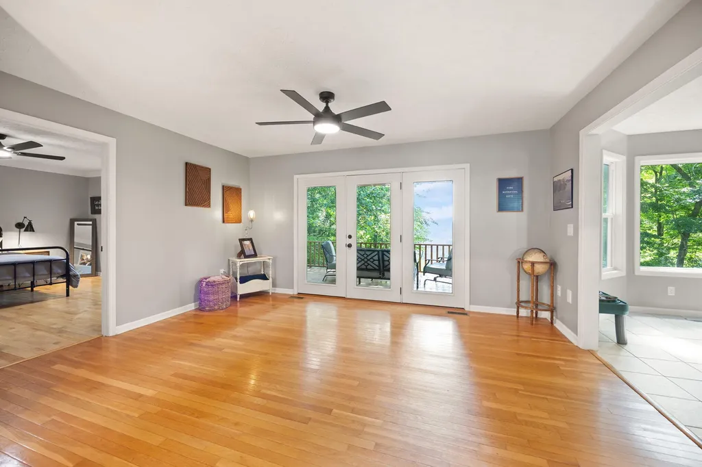 529 Cliffside Drive Russell Springs KY 42642