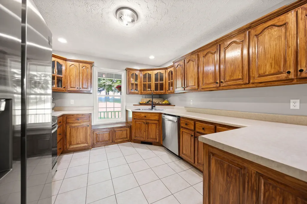 529 Cliffside Drive Russell Springs KY 42642