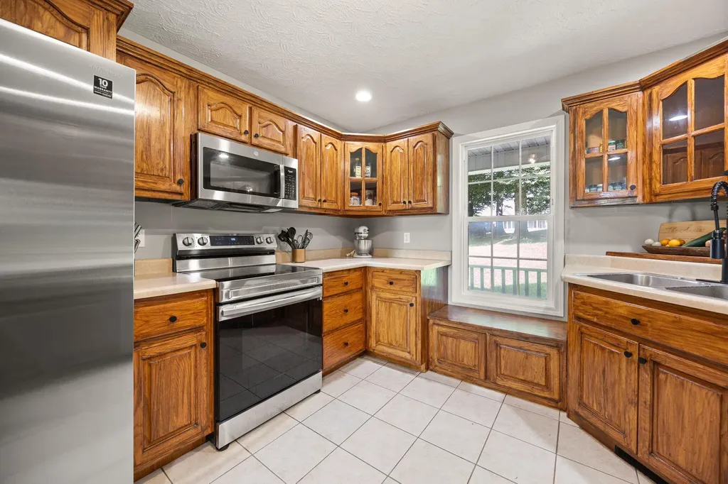 529 Cliffside Drive Russell Springs KY 42642