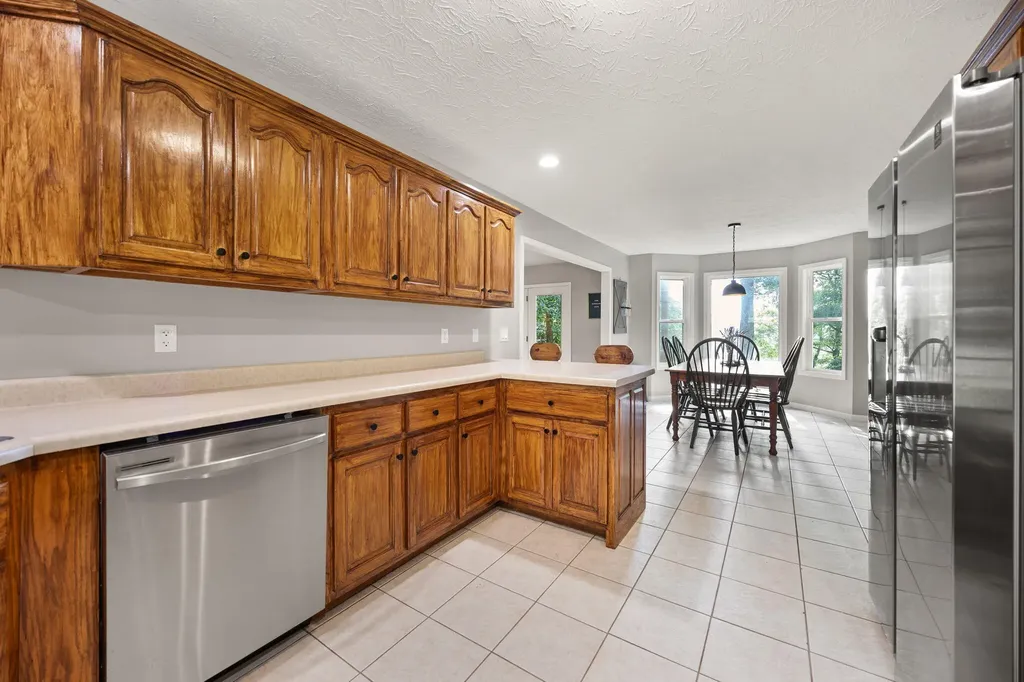529 Cliffside Drive Russell Springs KY 42642