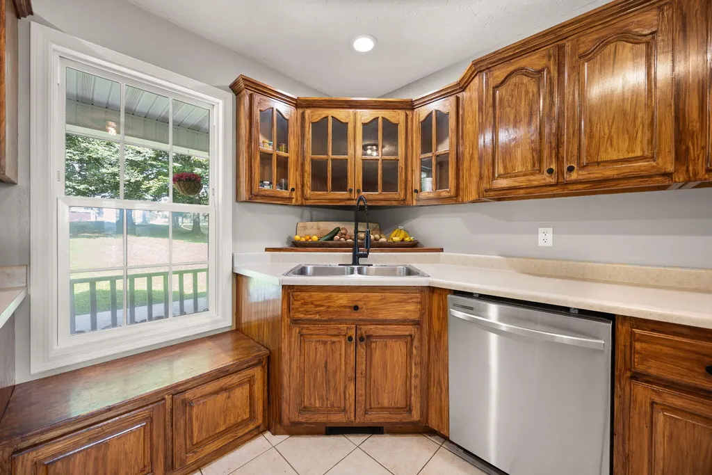 529 Cliffside Drive Russell Springs KY 42642