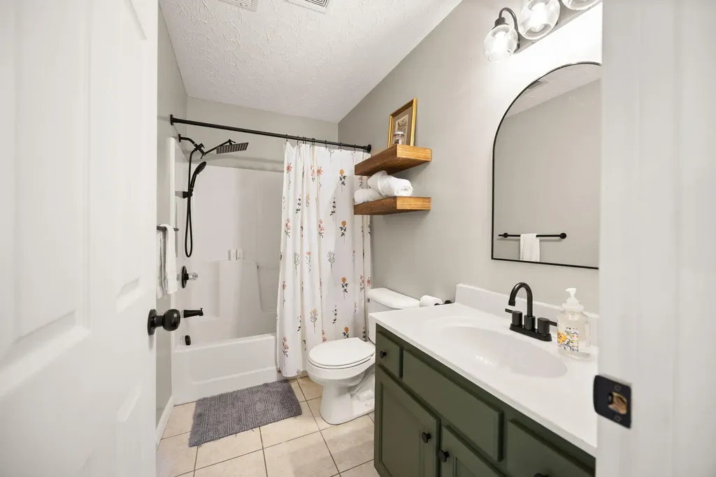 529 Cliffside Drive Russell Springs KY 42642