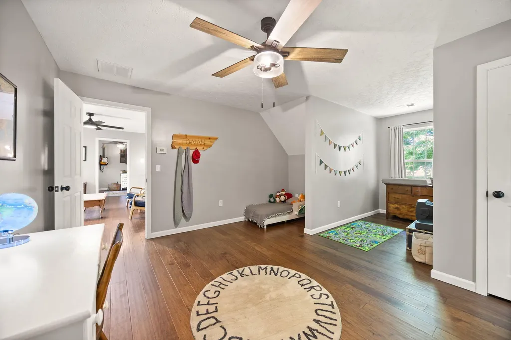 529 Cliffside Drive Russell Springs KY 42642