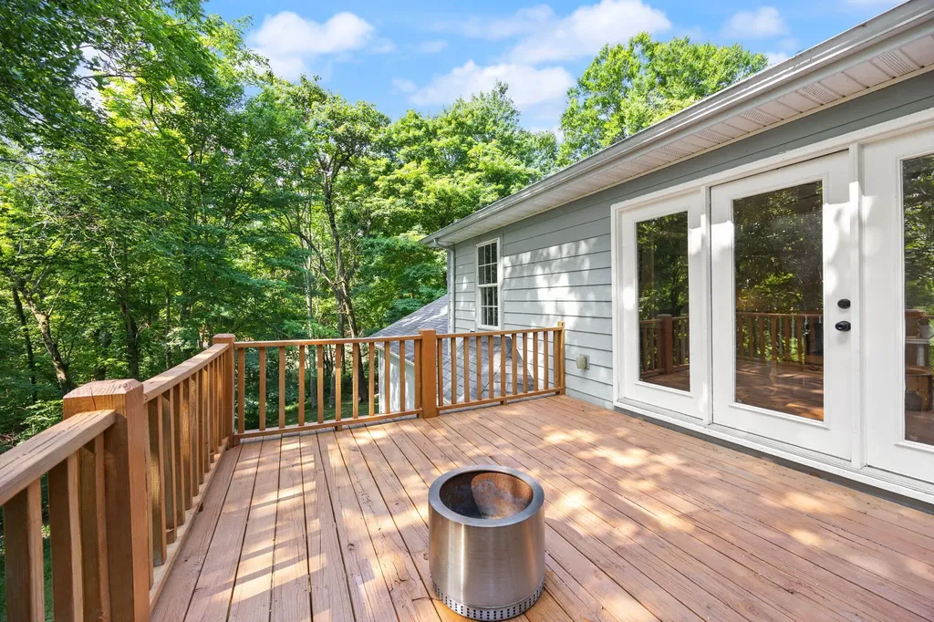 529 Cliffside Drive Russell Springs KY 42642