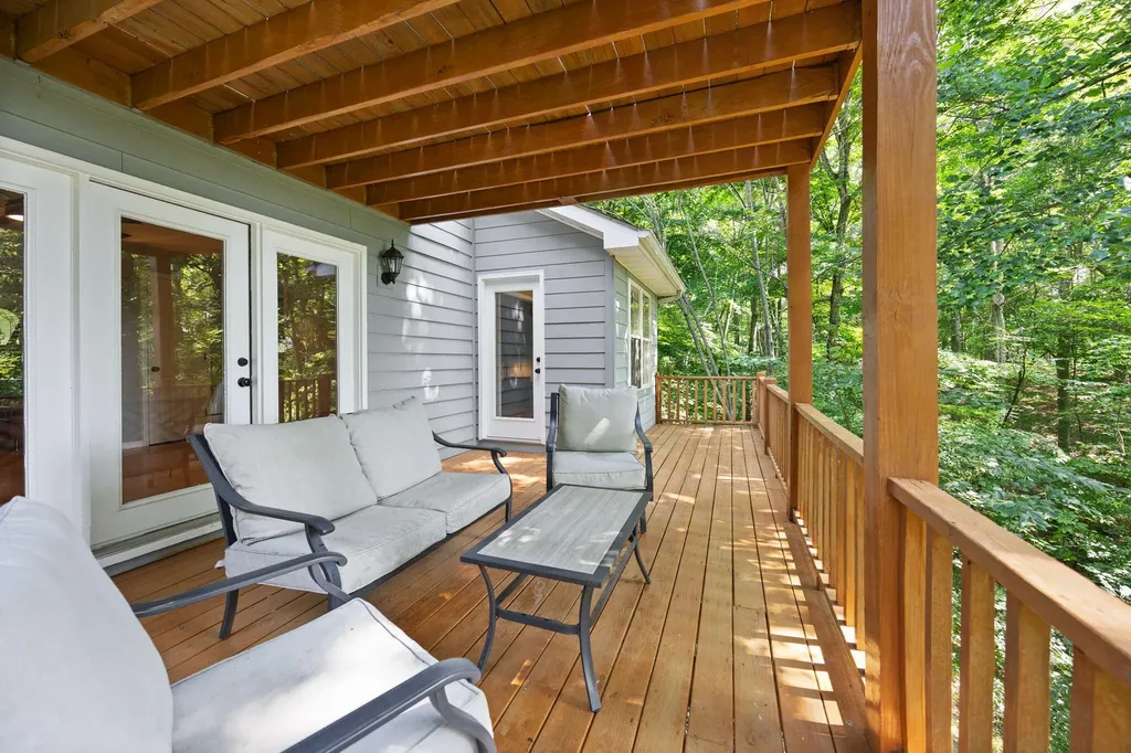 529 Cliffside Drive Russell Springs KY 42642
