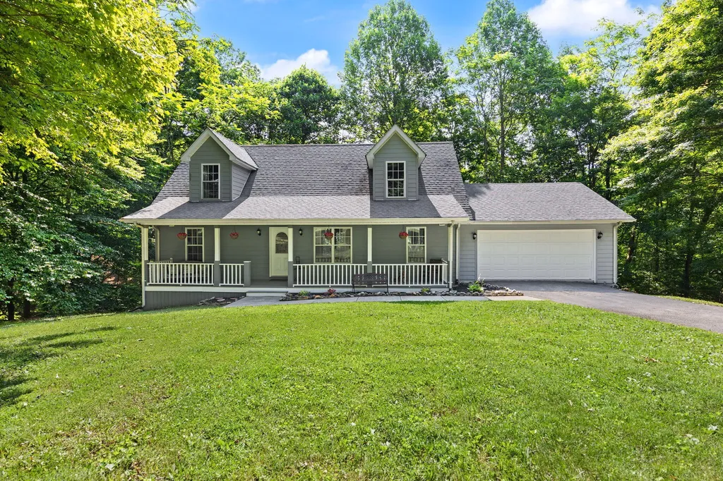 529 Cliffside Drive Russell Springs KY 42642